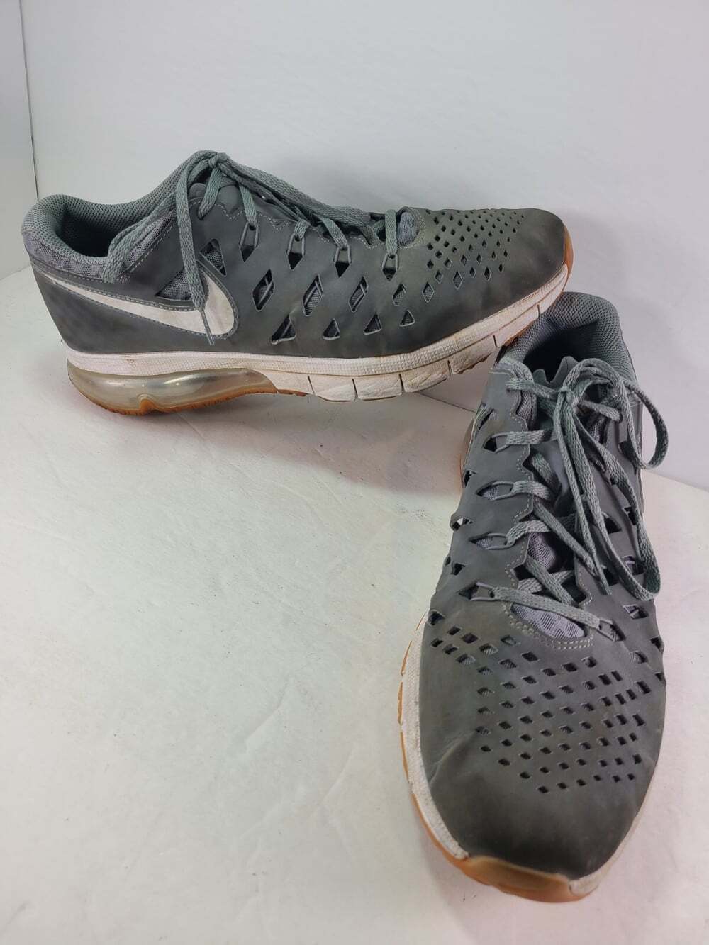 Nike Men's Air Trainer 180 Running Shoes 916460-002 Gray White Gum Size 13